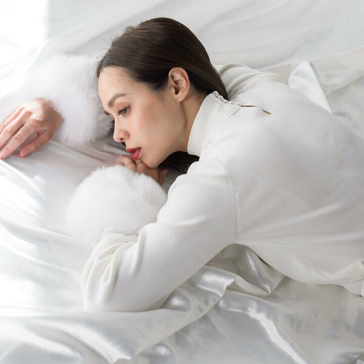 楽天市場】バックパールハイネックニット／ビアッジョブルー（Viaggio  