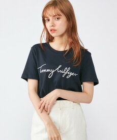 ロゴクルーネックTシャツ／トミー ヒルフィガー（Tommy Hilfiger）