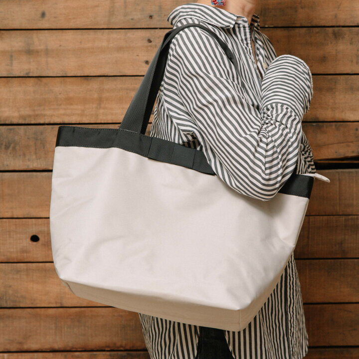 楽天市場 ファイル対応 カシュカシュ 甘すぎない大人の為のリボンバッグ Web限定ナイロンリボントートｌ カシュカシュ Cache Cache 丸井 マルイ 楽天市場店