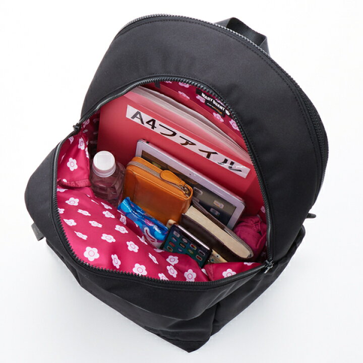 楽天市場】オールブラックシンプルロゴ リュックL／マリークワント  