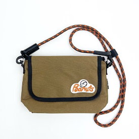 スヌーピー RE-PETミニメッセンジャー カーキ ロゴ バッグ ポシェット／パーフェクト・ワールド・トーキョー（Perfect World Tokyo）