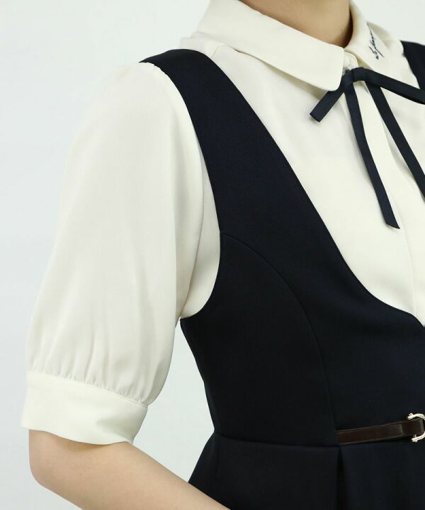 楽天市場】リボンタイ付きロゴ刺繍衿ブラウス【洗える】／フィント  