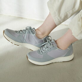 カジュアルスニーカー「母趾にやさしいスニーカー」／アキュアーズ（AcureZ）