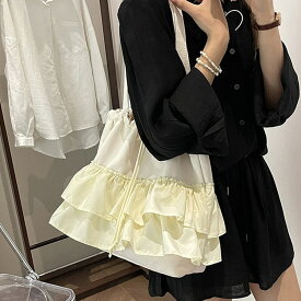 フリルデザインショルダーバッグ／ドゥーベル（Doux Belle）