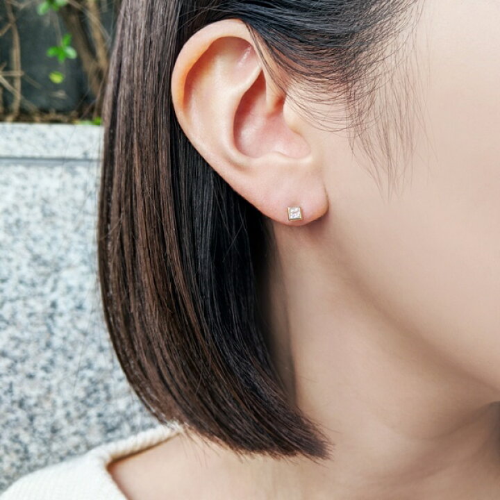 楽天市場】[ セカンドピアス] K18ホワイトサファイヤスクエアピアス 