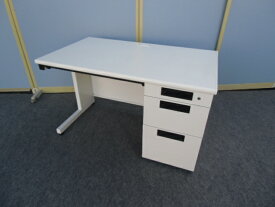 【中古品】PLUS フラットライン 幅1200 127片袖机（鍵1個付）ホワイトデスク