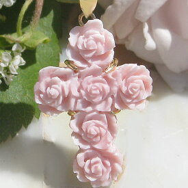 Raffaele Pernice作 コンクシェル カメオ K18 ペンダントトップ【Rose cross 薔薇の十字架】