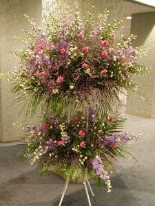 ピンク&パープル系 スタンド花2段 RT-ST2-2006 御祝・開店・誕生日・お礼・ショールーム・モデルルームなどの御祝事に!全国配送可能!※15時までのご注文で当日配送出来るエリアあり