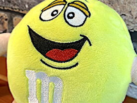 m&m's グッズ アメリカン雑貨 エムアンドエムズ プラッシュ YELLOW クッション ぬいぐるみ
