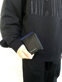 MARNI（マルニ）【SAFFIANO LEATHER ”YEN AND USD” BI-FOLD WALLET W/COIN PURS】バイカラーサフィアーノレザー"￥＆＄”ビルフォールドウォレットウィズコインケース★BLACK×BLUE☆