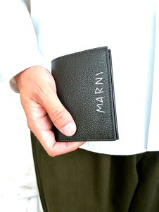 MARNIi}jjyBLACK LEATHER BIFOLD WALLET WITH MARNI MENDINGzubN U[hb܂hEHbgh}jhfBO