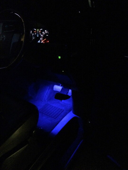 楽天市場】LED 3チップSMD インナーランプ フットランプ グローブボックス コンソールボックス 車内 フット ライト led インテリアイルミネーション 車検可 ハリアー80 RAV4 ヤリス アルファード30など多車種に【ブルー 青色 】1年保証 : 2LOOP 楽天市場】LED 3チップSMD インナーランプ フットランプ グローブボックス コンソールボックス 車内 フット ライト led インテリアイルミネーション 車検可 ハリアー80 RAV4 ヤリス アルファード30など多車種に【ブルー 青色 】1年保証 : 2LOOP