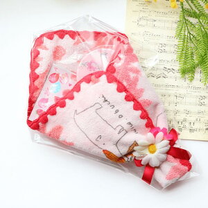 nJ`u[P_񂪕`ꂽsÑnJ`ɕ܂ꂽAԕ̃RpNg~[܂̃Mtg_܂̓Xgx[s[`̍_킢蕨__bsO