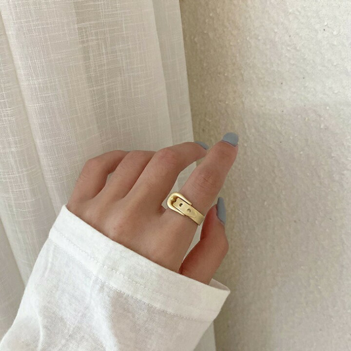 人差し指リング ベルト 太リング ゴールド 金 デザイン 華奢見え ファッションリング リング 指輪 大人 上品 エレガント 華奢 アクセサリー ジュエリー レディース お出かけ オフィス OL ins 韓国 ママ ママファッション ガール 大人カジュアル&ゴルフ MOMO クロスリング 十字架 ゴールド きらきらレディース