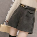 ショートパンツ 秋 冬 あったかショートパンツ ワイドレッグ 大人ファッション 大人コーデ ハイウエストタイプ ブーツコーデ ブーツが映えるショートパンツ アラサーファッション アラサーコーデ insスタイル
