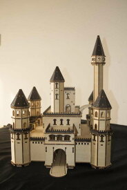 ★ヨーロッパの古典的なモデル城を おとぎ話 城黒ドクター 木製モデル diy おもちゃキット★