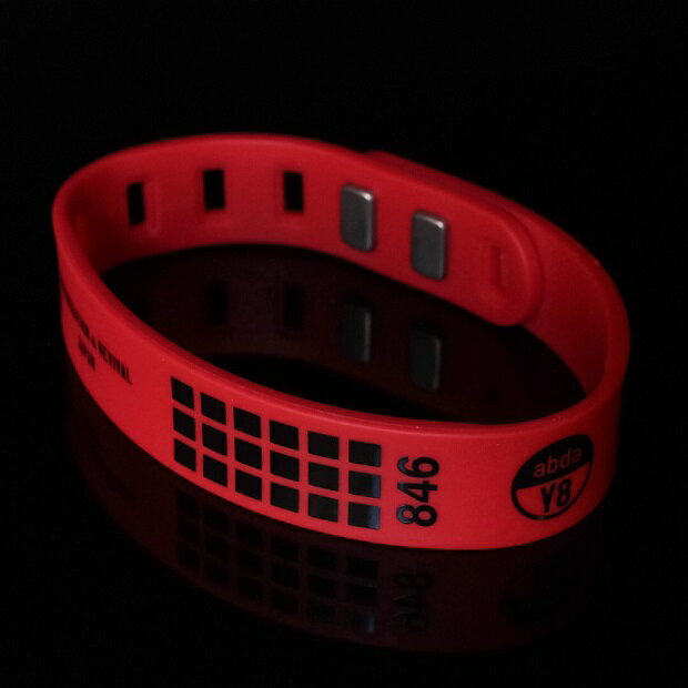 楽天市場 846シリコンブレスレット New Plasma Silicon Bracelet Red レッド メンズ レディース 夏用 アクセサリー スポーツ おしゃれ 男女兼用 ペア 磁気ブレスレット プロ野球選手愛用 本体留め具付き 846yajiro