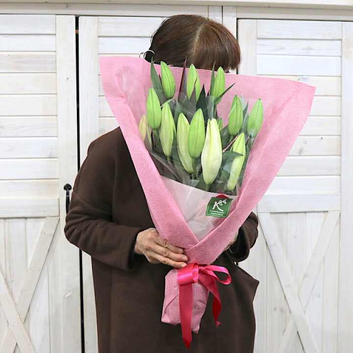 楽天市場 父の日 清楚な花ギフトにも 花言葉は純潔 誇り 偉大 生花 良い香り広がる 大輪 ホワイト百合の豪華 花束白い ユリの花 ゆり リリー 大人 花屋 誕生日 いい夫婦の日 敬老の日 還暦 プレゼント 女性 結婚記念日 お見舞い お祝い 新築祝い お供え お悔み