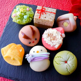 クリスマスの上生菓子8個入 送料無料 誕生日 プレゼント お歳暮 手土産 ギフト かわいい 和菓子 練り切り 本格 クリスマスケーキ お取り寄せ 贈答