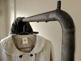 【ポイント2倍！9日20:00〜16日01:59まで】アイアン ハンギングスタンド（L）コートハンガー ハンガーラック インダストリアル インダストリアルな空間に合うハンガースタンド アデペシュ