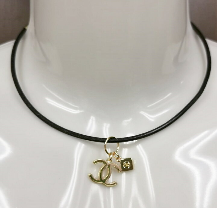 楽天市場】CHANEL 2023 HOLIDAY シャネル ホリデー限定 CCロゴチャーム 