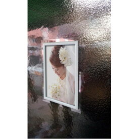 吸着タイプ フォトフレーム 写真立て ハガキサイズ 150×105mm対応 ホワイト 日本製 インテリア フォトスタンド アルバム