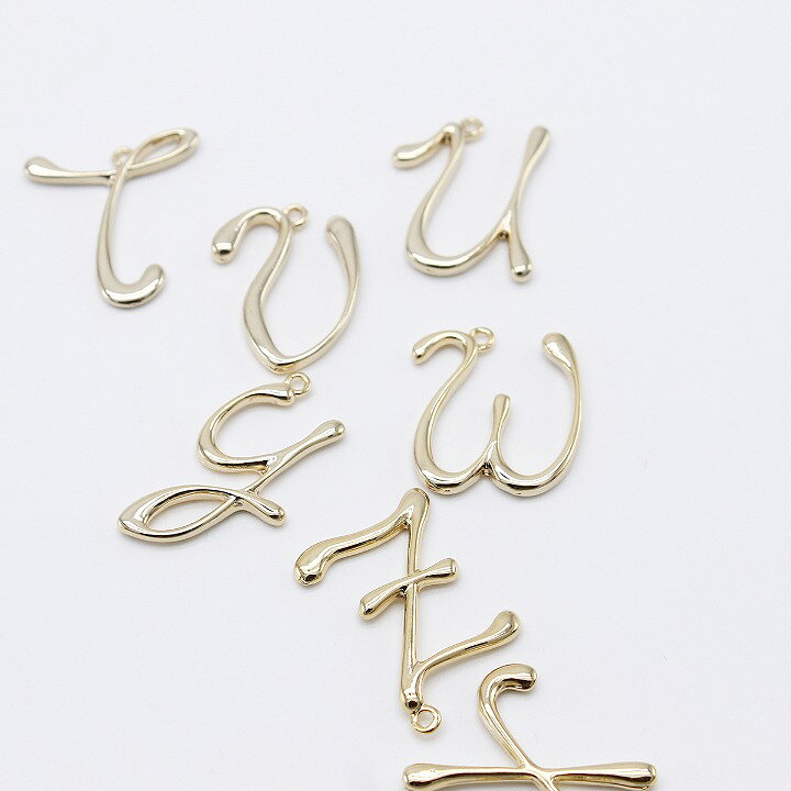 楽天市場 ｌ ａ 筆記体のイニシャルチャーム 1個 T Z メタルチャーム メタルパーツ アルファベット 英語 大文字 K16gp 高品質 英字 文字 あとりえほのか おうちを楽しむ
