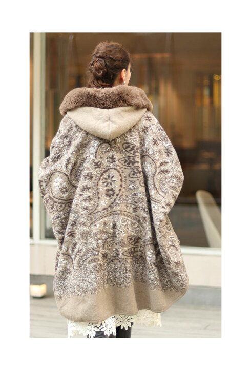 楽天市場】ラグジュアリーに包まれるエコファーポンチョガウン  