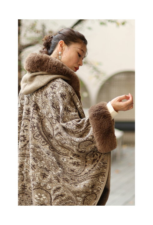 楽天市場】ラグジュアリーに包まれるエコファーポンチョガウン  