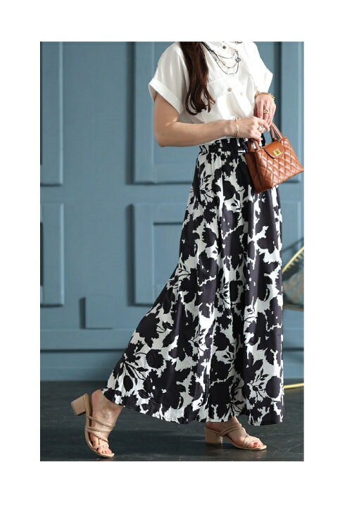 楽天市場】スタイリッシュな華やかさ花柄フレアスカート レディース  