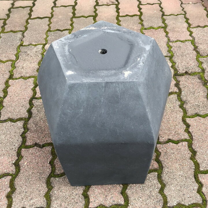 楽天市場】植木鉢 おしゃれ プラスチック ペンタゴン S< 41cm 14号 底穴あり ファイバークレイ 軽い 軽量 丈夫 五角形 多面体 黒 グレー プランター 鉢 ガーデニング 室内 植え替え 鉢植え 園芸 観葉植物 多肉植物 塊根植物 サボテン DIY つる性 シダ 人工観葉植物 花 > : 楽天市場】植木鉢 おしゃれ プラスチック ペンタゴン S< 41cm 14号 底穴あり ファイバークレイ 軽い 軽量 丈夫 五角形 多面体 黒 グレー プランター 鉢 ガーデニング 室内 植え替え 鉢植え 園芸 観葉植物 多肉植物 塊根植物 サボテン DIY つる性 シダ 人工観葉植物 花 > :