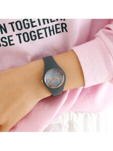 yICE-WATCH / ACXEHb`zICE PEARL / rv /  Rouge vif la cle [WEBt N ANZT[Erv rvyz[Rakuten Fashion]