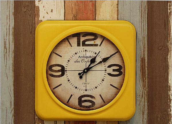 ご迷惑をおかけしますが 弊社市場店では北海道 沖縄 完成品 離島への無料お届けは承れません HLCQ180573G ANTIQUITES アンティーク 壁掛け時計 35X35cm iron clock-yellow プレゼント 新居 新築 小さい かわいい 贈り物 一人暮らし ウォールクロック 新入学 お祝い 大切な人へのギフト探し
