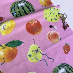 【nora. ノラ】25SP-ST1492-OX(3A-08) 果物柄 宝石 バナナ 桃 いちご スイカ フルーツ柄 アクセサリー 大柄 大きめ柄 コットン100% オックス生地 オックスフォード生地 110cm幅【10cm単位販売】