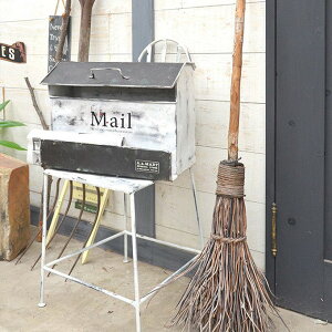 メールボックス 郵便受け 郵便ポスト ポスト 生活 雑貨 玄関 アンティーク レトロ ヴィンテージ スチール アイアン インダストリアル ショップ カフェ 郵便 手紙 ガーデニング ガーデン ファ