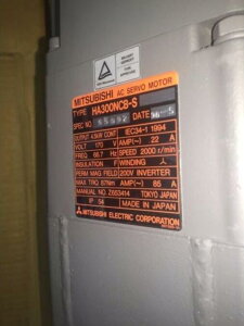 yVi KiszOH MITSUBISHI HA300NCBS SERVO MOTOR HA300NCB-S WITH ABSOLUTE ENCODER OSA104y6ۏ؁z