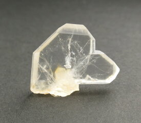 日本式双水晶 長崎県産 天然石 ハート型 人間関係 japan033