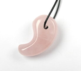 ローズクォーツ 勾玉 30mm 革ひも付き 神の愛につながる 直感 パワーストーン rosem001