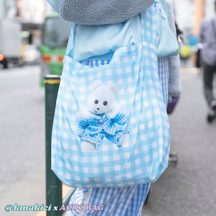 楽天市場 Sale ギンガムくまきちエコバッグ Kmakici ショルダー バッグ 原宿 原宿系 ゆめかわいい ゆめかわ ファッション 個性的 コンビニサイズ コンビニ 手提げ 肩掛け 大容量 軽量 折りたたみ コンパクト ミニ マチ おしゃれ レジバッグ メール便可 Acdc Rag