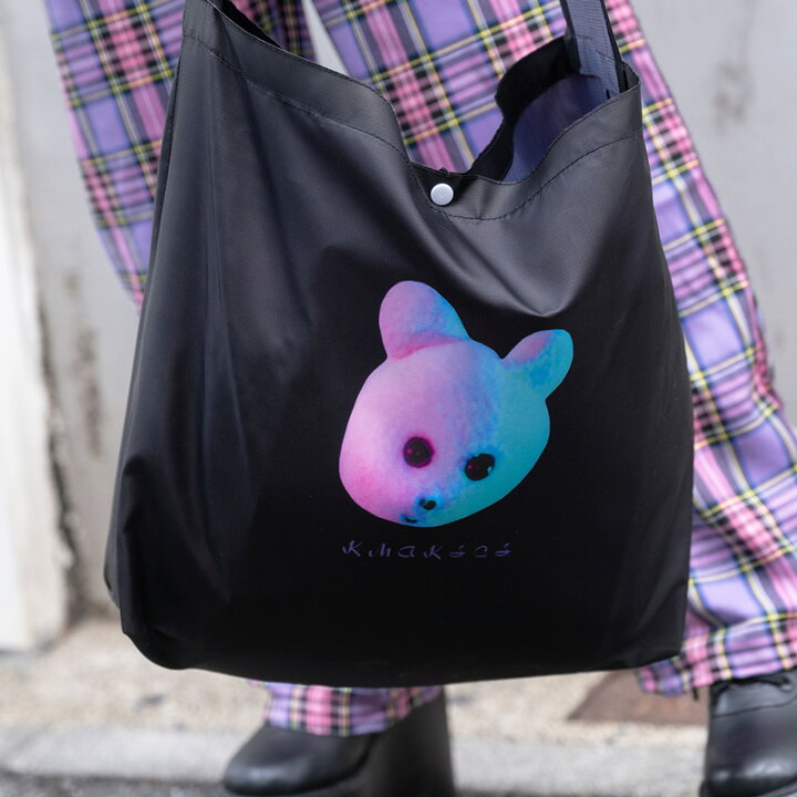 楽天市場 ネオンくまきちエコバッグ Kmakici ショルダー バッグ 原宿 原宿系 ゆめかわいい ゆめかわ ファッション 個性的 コンビニサイズ コンビニ 手提げ 肩掛け 大容量 軽量 折りたたみ コンパクト ミニ マチ おしゃれ レジバッグ ブラック メール便可 Acdc Rag