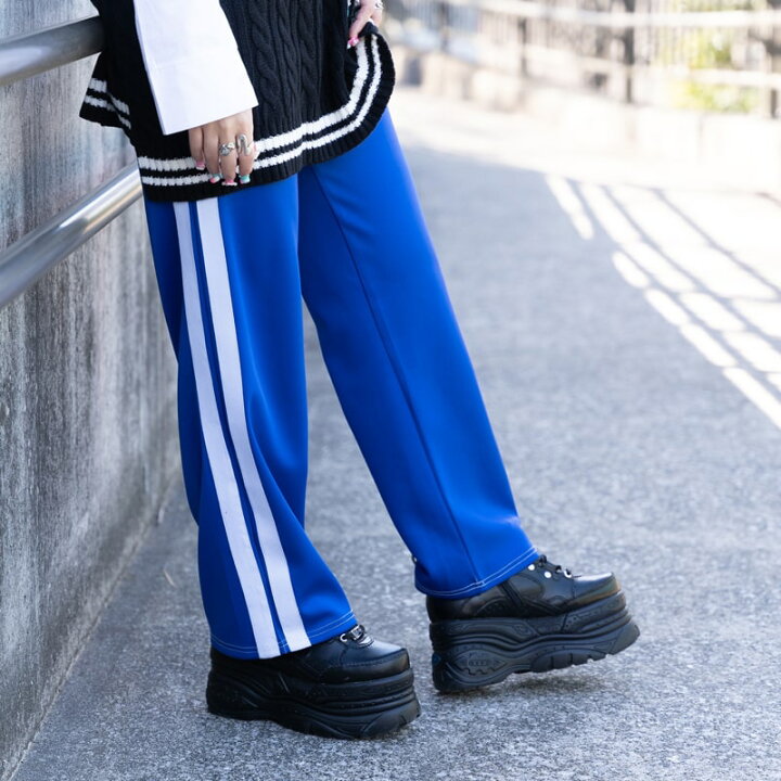 楽天市場 安心 ジャージパンツ ネイビー トラックパンツ ジャージ 10分丈 原宿 韓国 原宿系 ファッション レディース メンズ かわいい 派手カワ サイドライン 刺繍 大きいサイズ ダンス 衣装 ヒップホップ ダンス衣装 個性的 Acdc Rag Acdc Rag 原宿竹下通り店