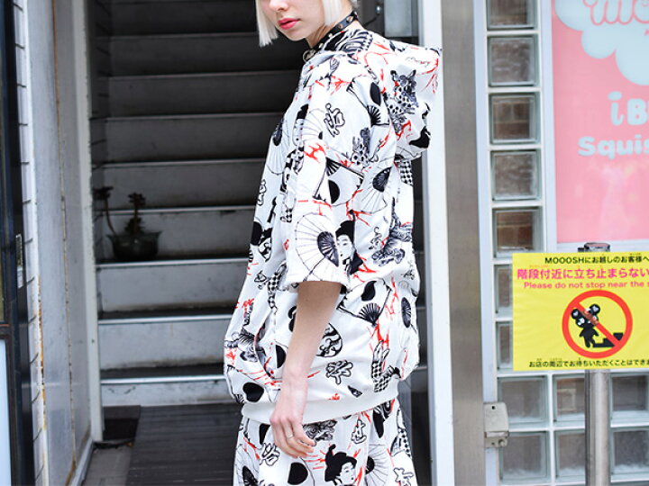 楽天市場 半袖 カブキbigパーカー 和柄 原宿 原宿系 ファッション レディース メンズ パーカー 漢字 セットアップ 病みかわいい パンク ロック 長袖 派手 かわいい 派手カワ 個性的 ダンス衣装 ヒップホップ プルパーカー 白 黒 ブラック ホワイト Acdc Rag Acdc