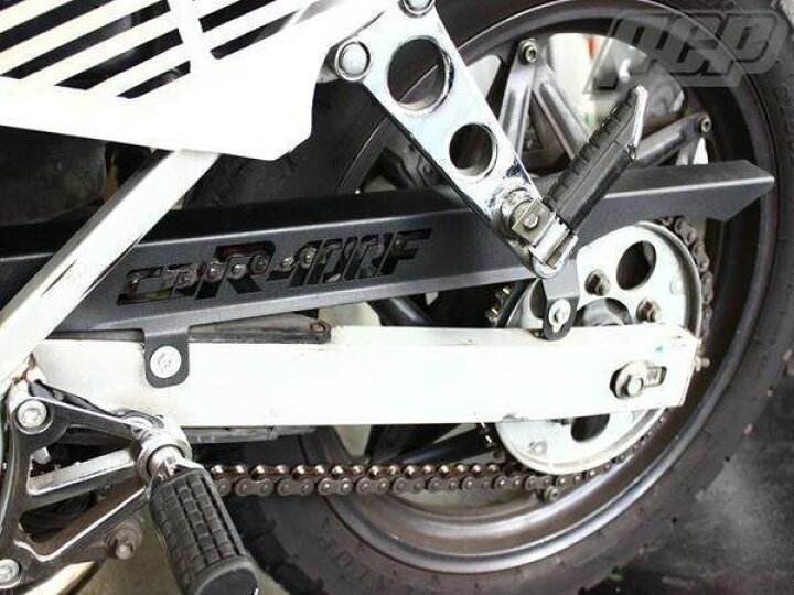 楽天市場】CBR400F ロゴ入り チヂミ塗装 チェーンケース 黒 結晶 