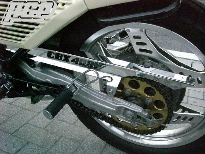楽天市場】CBX400F用 ロゴ入り メッキチェーンケース！新品NC07 
