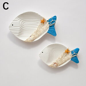 魚の壁掛け壁飾り2点セット 魚 壁掛け壁飾り 木フィッシュウォールデコ 航海 壁 装飾 海 生き物 彫刻 置物 庭 ホームデコレーション 壁 木 背中に三角フック