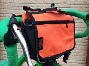 軽量 2way 多機能 サイクル フロント バッグ オレンジ ドリンクホルダー付 携帯ポケット付 ポケットいっぱい 便利 ショルダーバッグ【あす楽】【CP】【SS】