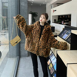 コート アウター フード付き フェイクファー 厚手 暖かい 防寒 あったか ジップアップ 可愛い ゆったり 体型カバー カジュアル 大人 フェミニン ファスナー 上品 定番 シンプル お出かけ 無