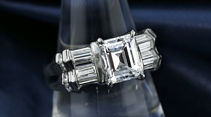 楽天市場】ダイヤモンド リング 2.057ct D VVS2 エメラルドカット 