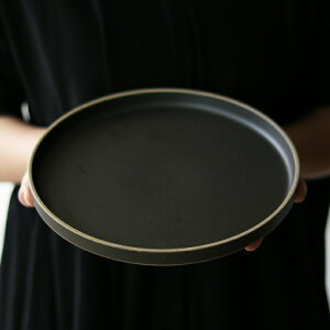 HASAMI PORCELAINinT~|[Zj[v[g@ubN@HPB004][22cm v[g M plate black  H Vv Mtg 蕨 _  Mtg v[g {  dqW H