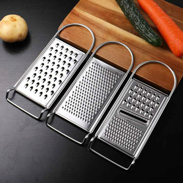 楽天市場】おろし金 すりおろし器 チーズおろし チーズ削り 滑り止め 千切り ステンレス製 細切り 野菜カッター スライサー キッチンツール ニンニク  料理用 調理器具 人参 大根 生姜 チョコレート 多機能 洗える 家庭用 送料無料 : agep-shop チーズおろし器 - 滑り止めグリップおろし器 - 野菜カッターキッチンフードチョッパー | ジャガイモ ニンジン キュウリ ズッキー
